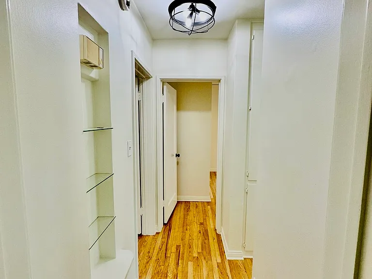 3249 Rowena Ave #3 — Photo 20