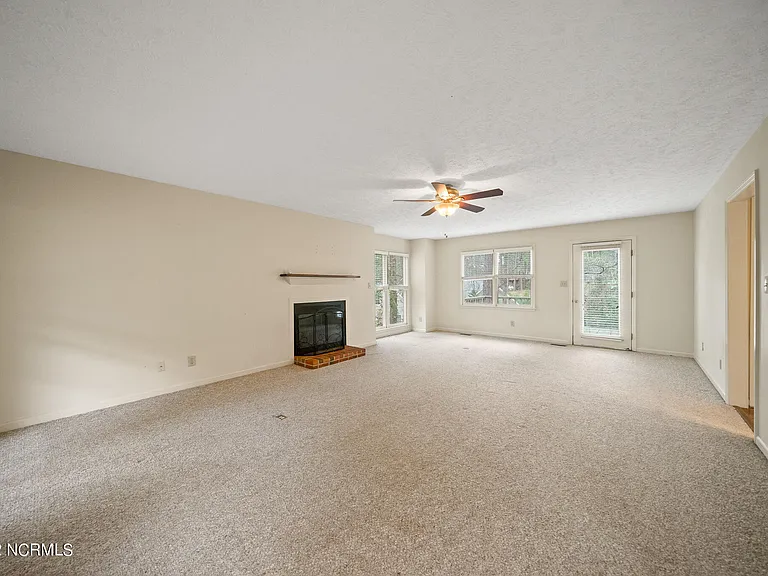 300 Clearfield Ln — Photo 14