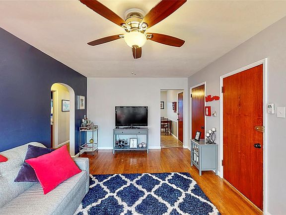 3rd image of 4717 Jamieson Ave APT 2
