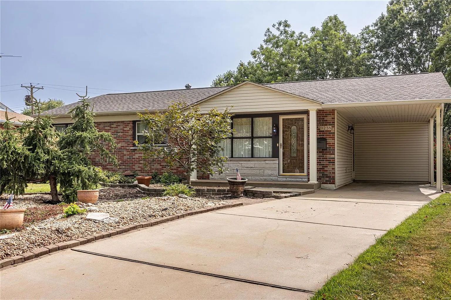 9238 Pinto Dr photo 1