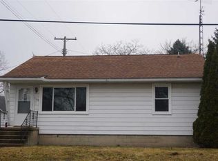 109 W 3rd St, Reynolds, IN 47980