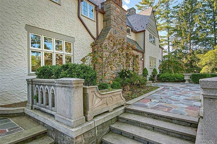 19 Lawrence Ln, Harrison, NY 10528 | Zillow