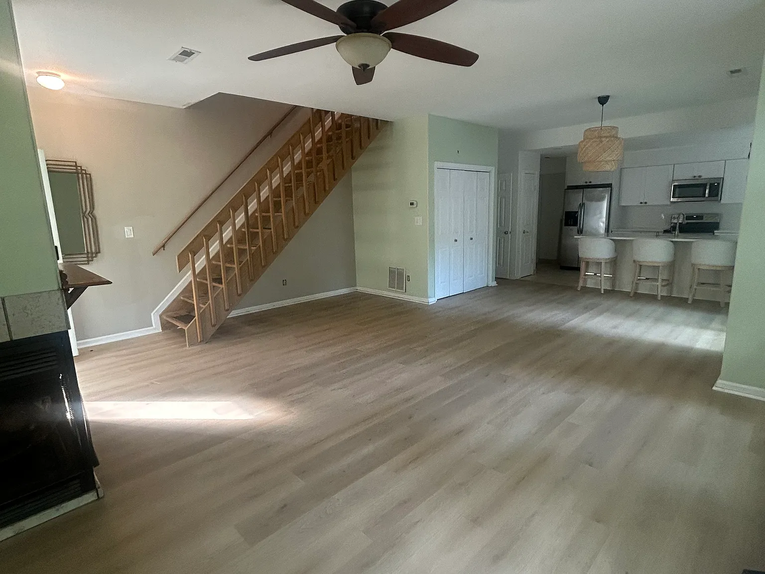 3 bed, 2.5 bath, 1500 sqft, $2,500 — Photo 4