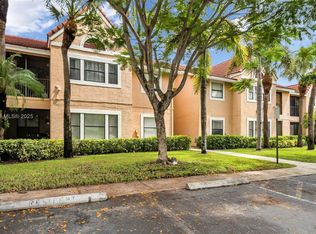 15591 SW 105th Ter APT 524, Miami, FL 33196