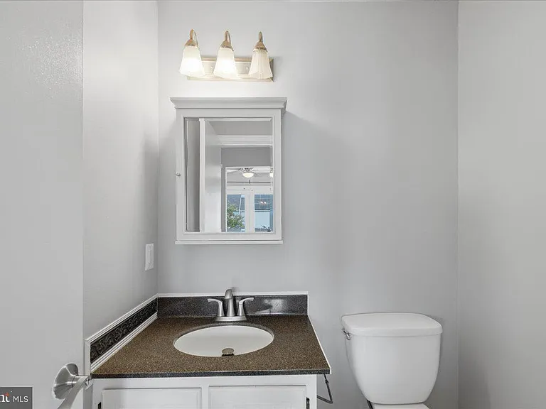 14519 Ravenscar Ct — Photo 11