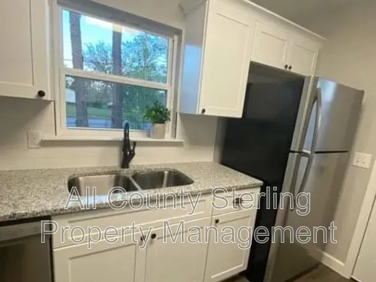 20 SW 5th St — Photo 2