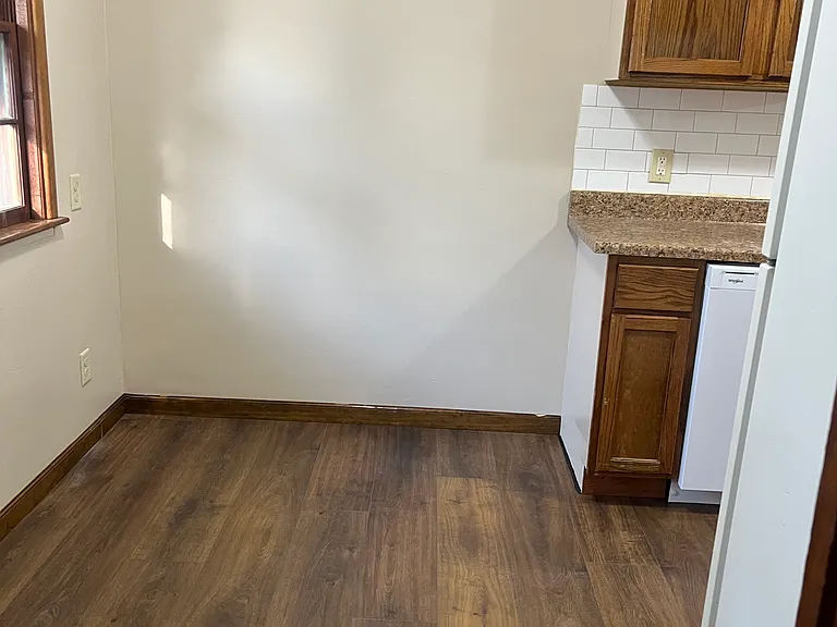 5201 Douglas Ave — Photo 9