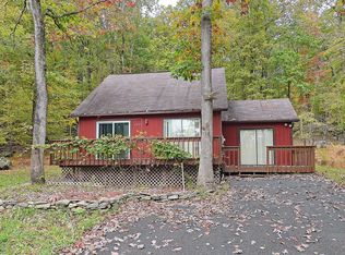 5897 Decker Rd, Bushkill, PA 18324