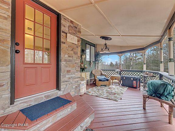 3rd image of 2537 Penn Hills Dr