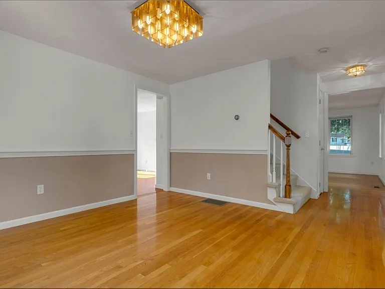 577 Winter St — Photo 9