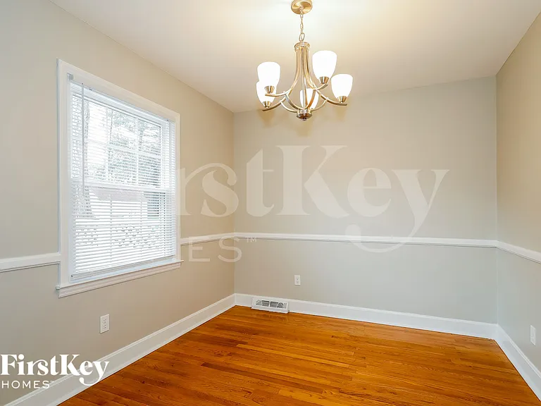 1128 Rocky Ridge Dr — Photo 6