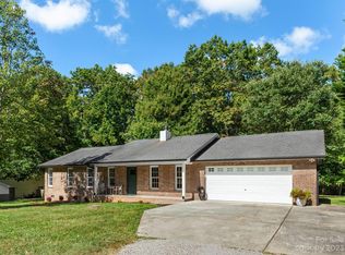 863 Jackson Rd, Fletcher, NC 28732