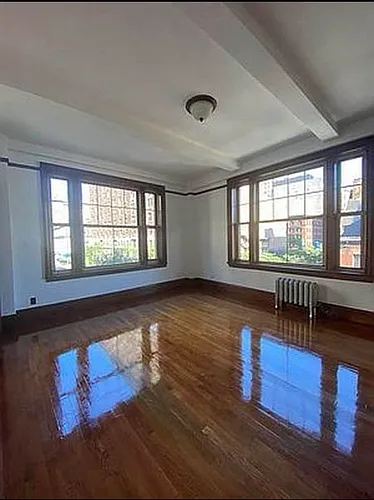 170 W 74th St Photo 1