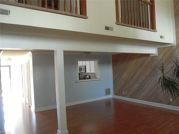 4th image of 724 Lord Dunmore Dr