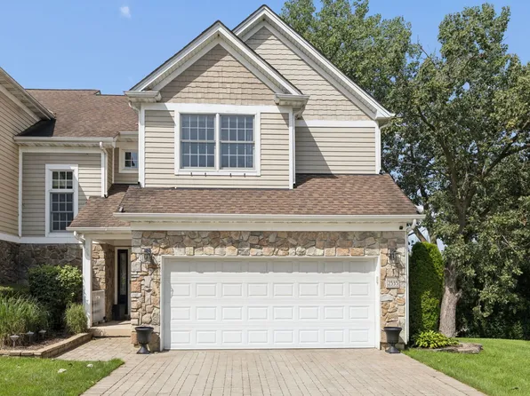 2535 Reflections Dr, Crest Hill, IL 60403