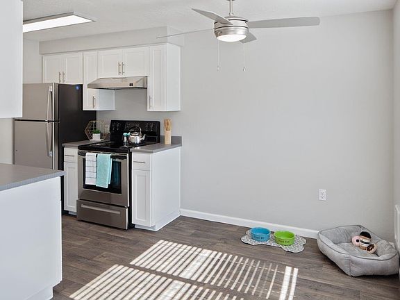 5th image of 700 SW Eastman Pkwy #202