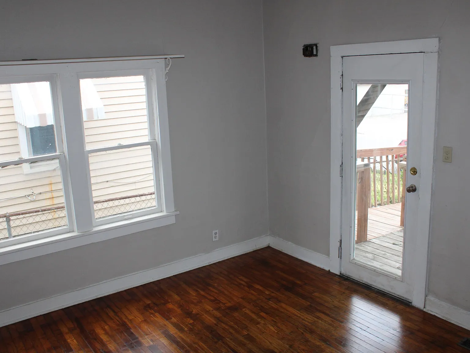 310 Seneca — Photo 3