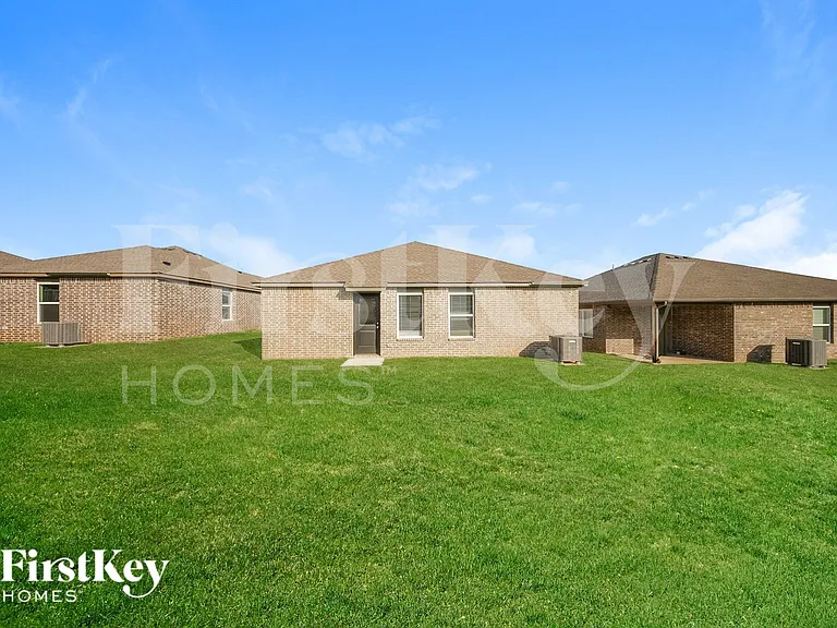 421 Kale Rd — Photo 18