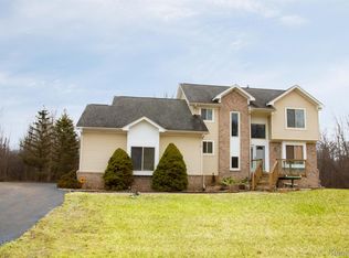 9207 Andersonville Rd, Clarkston, MI 48346