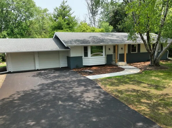 1424 Cedar Creek PARKWAY, Grafton, WI 53024