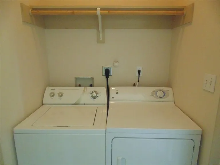 4406 Bennett Ave #B — Photo 21