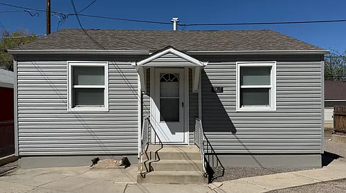328 1/2 H St Photo 1