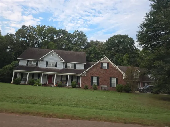 4305 Southern Manor Dr N, Lake Cormorant, MS 38641