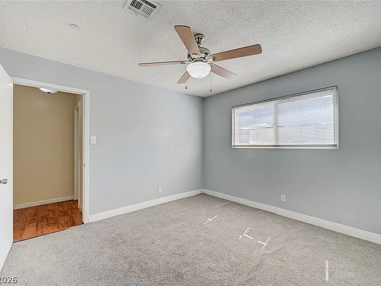 3917 W Oakey Blvd — Photo 21