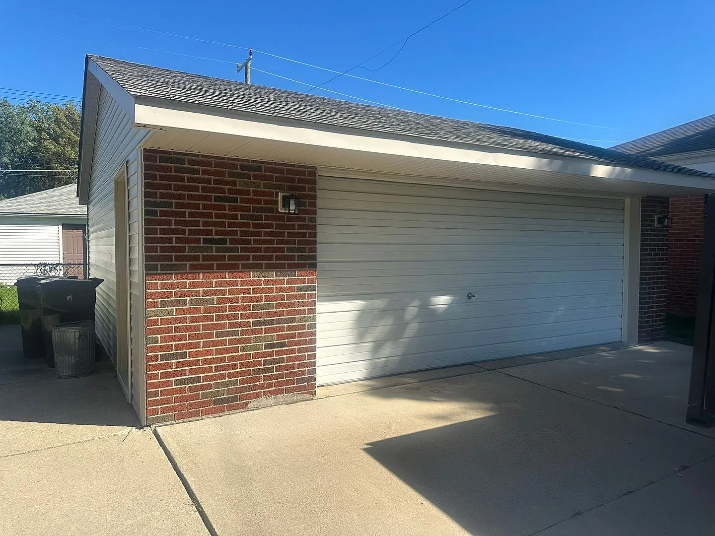 Beautiful 5 Bedroom Home In St Clair Shores — Photo 4