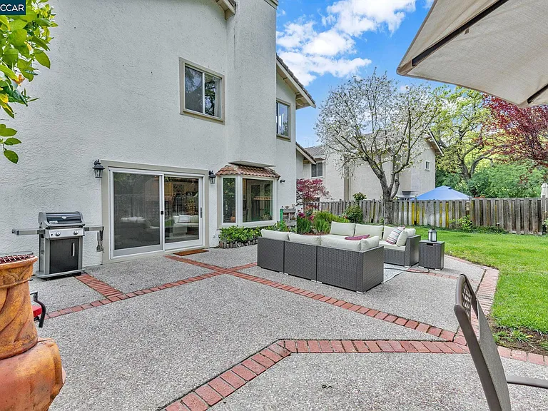 668 Sun Tree Ct — Photo 58
