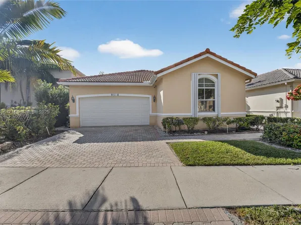 9518 NW 47th Ter, Doral, FL 33178