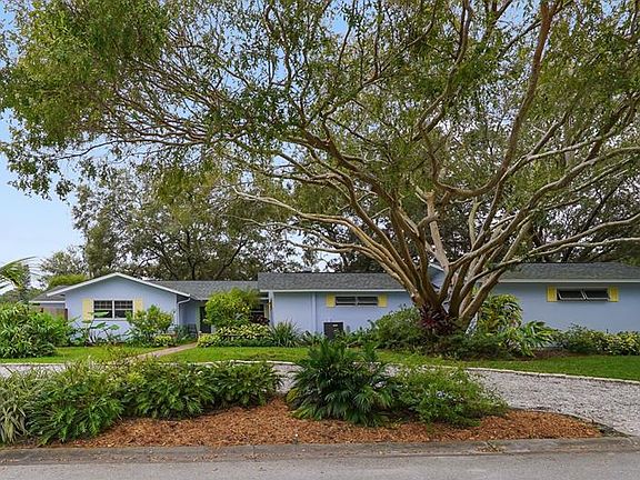 3rd image of 2652 Datura St