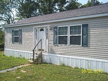 390284_001.JPG