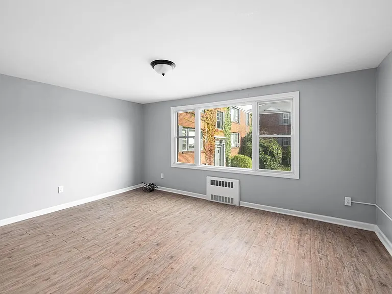 Highland View Apartments — Photo 12