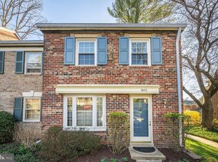 845 Azalea Dr #27, Rockville, MD 20850