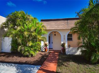 9987 85th Way, Seminole, FL 33777