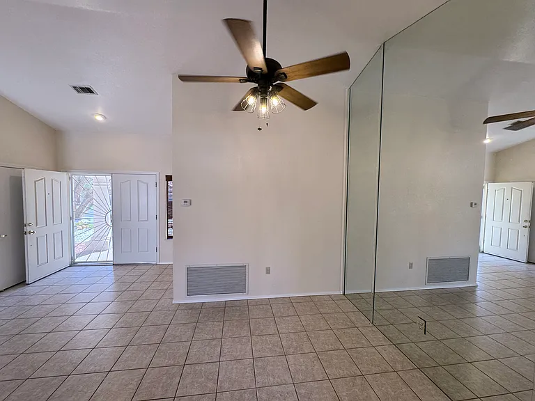 3009 Redington Dr — Photo 15