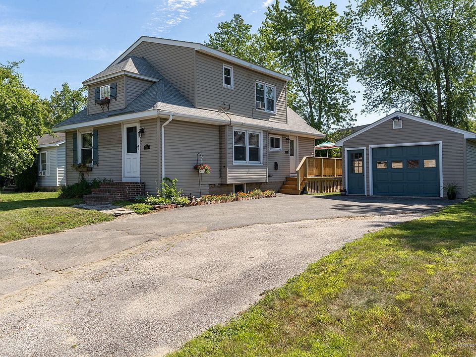 1st image of 104 Huntress Ave