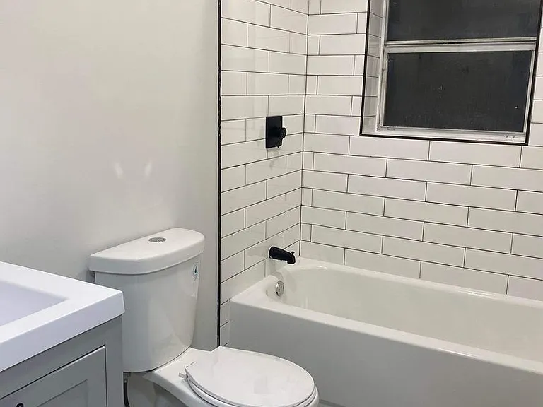 2525 S 5th Street - Ackerman — Photo 9