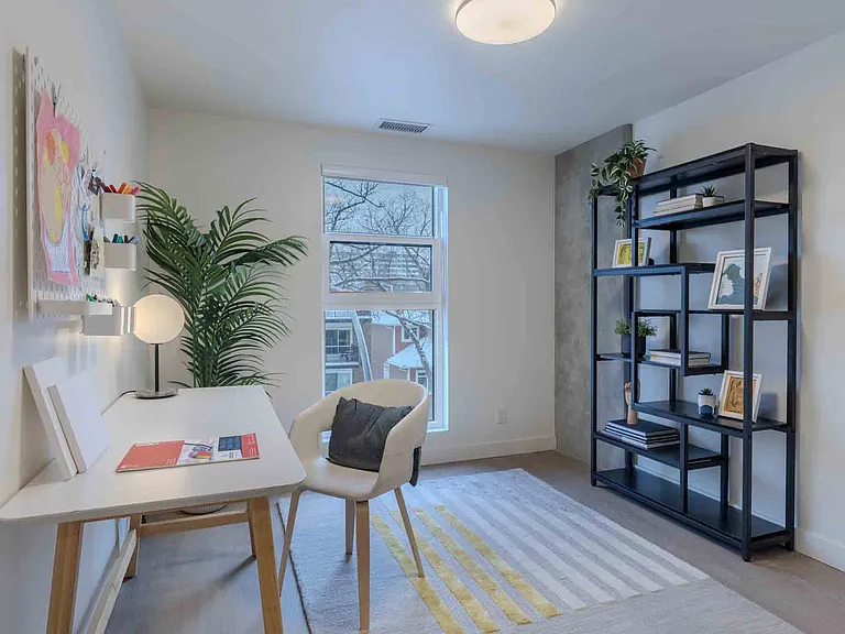 10146 123rd St NW — Photo 16