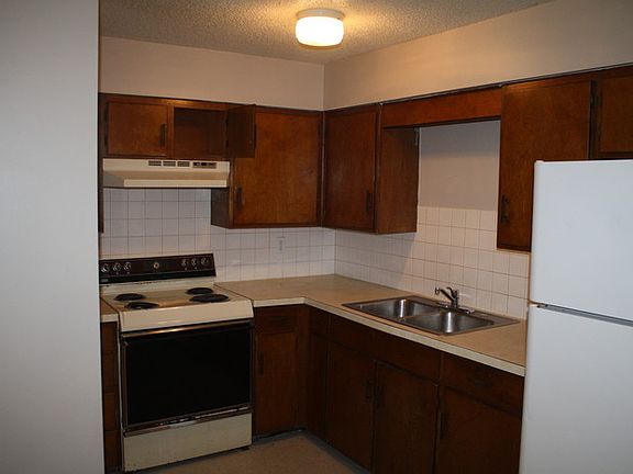 3rd image of 1216 10th Ave