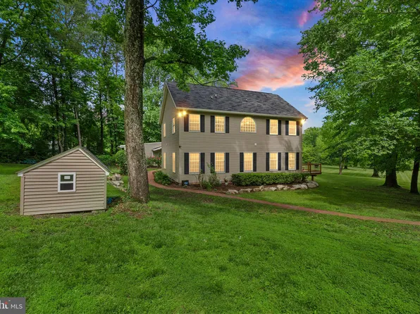 6612 Briarcroft St, Clifton, VA 20124