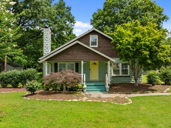 209 E Winston St, Youngsville, NC 27596