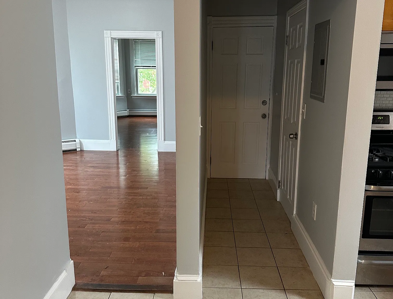 3 bed, 1000 sqft, $3,150 — Photo 4