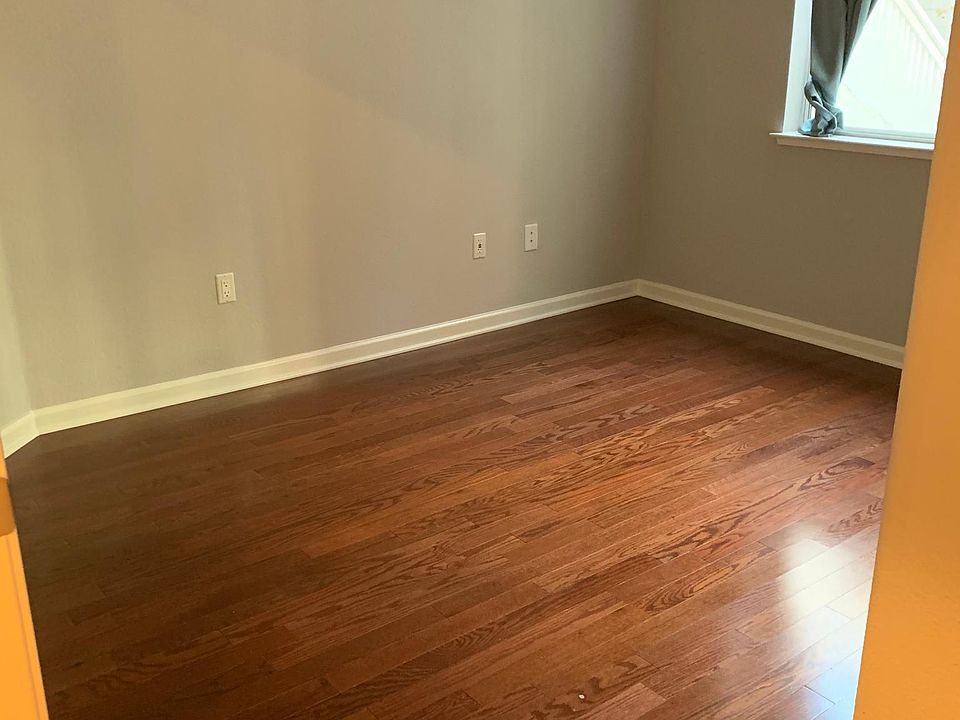 1st image of 905 Sunrose Ter APT 206
