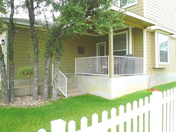 4th image of 1105 Peyton Pl