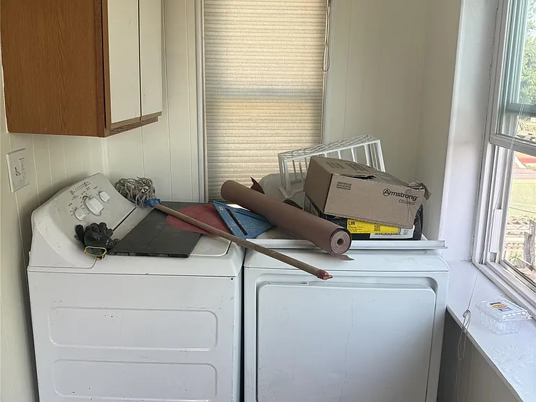 2528 Poplar St — Photo 11