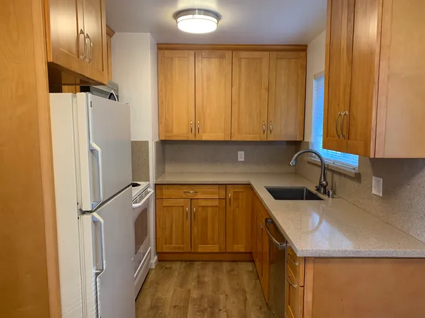 28 Finger Ave APT 5, Redwood City, CA 94062