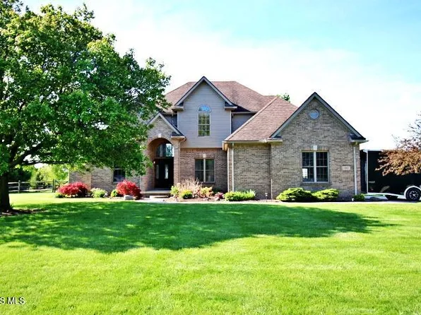 1087 Joseph Rd, Luckey, OH 43443