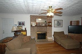 5th image of 4047 Devonshire Dr
